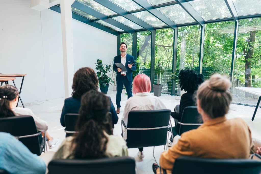 Descubriendo a los mejores coaches en España y la magia de su asesoramiento en startups